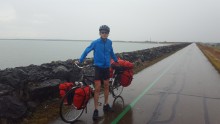 D5: bike road on the lake under the rain and Champaign-country mountains(63 km)